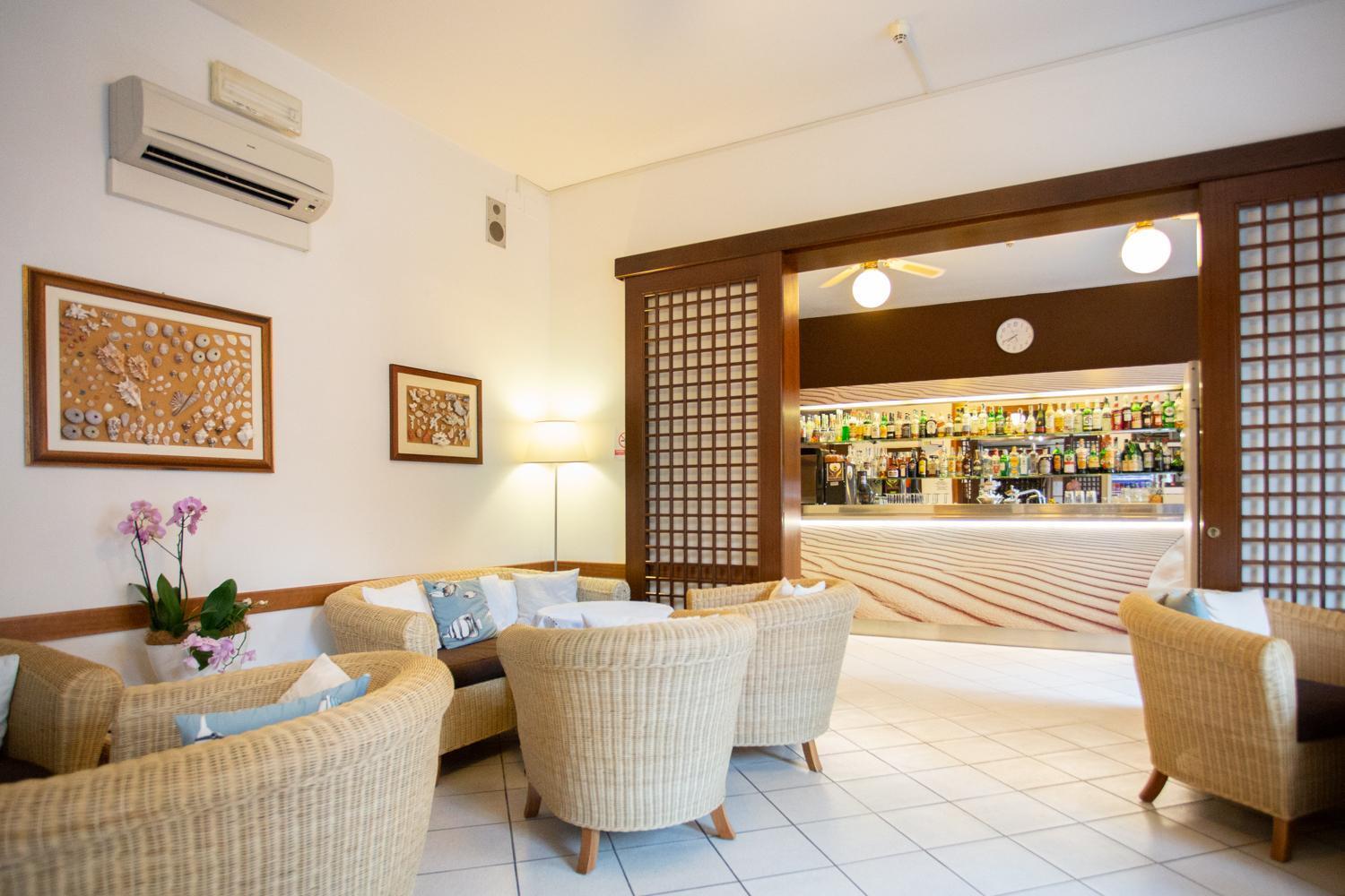 Hotel Desiree ลินญาโน ซับเบียโดโร ภายนอก รูปภาพ