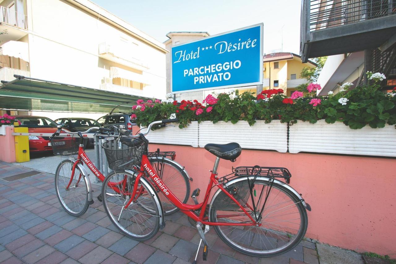 Hotel Desiree ลินญาโน ซับเบียโดโร ภายนอก รูปภาพ